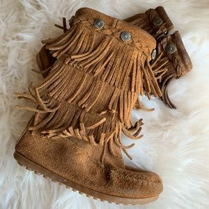 Minnetonka knee High fringe boots
